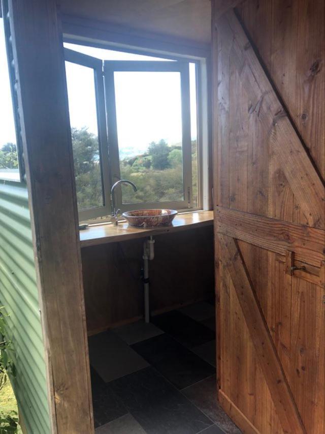 Sunrise Cabin At First Light Rangihaeata Retreat Takaka Exterior foto