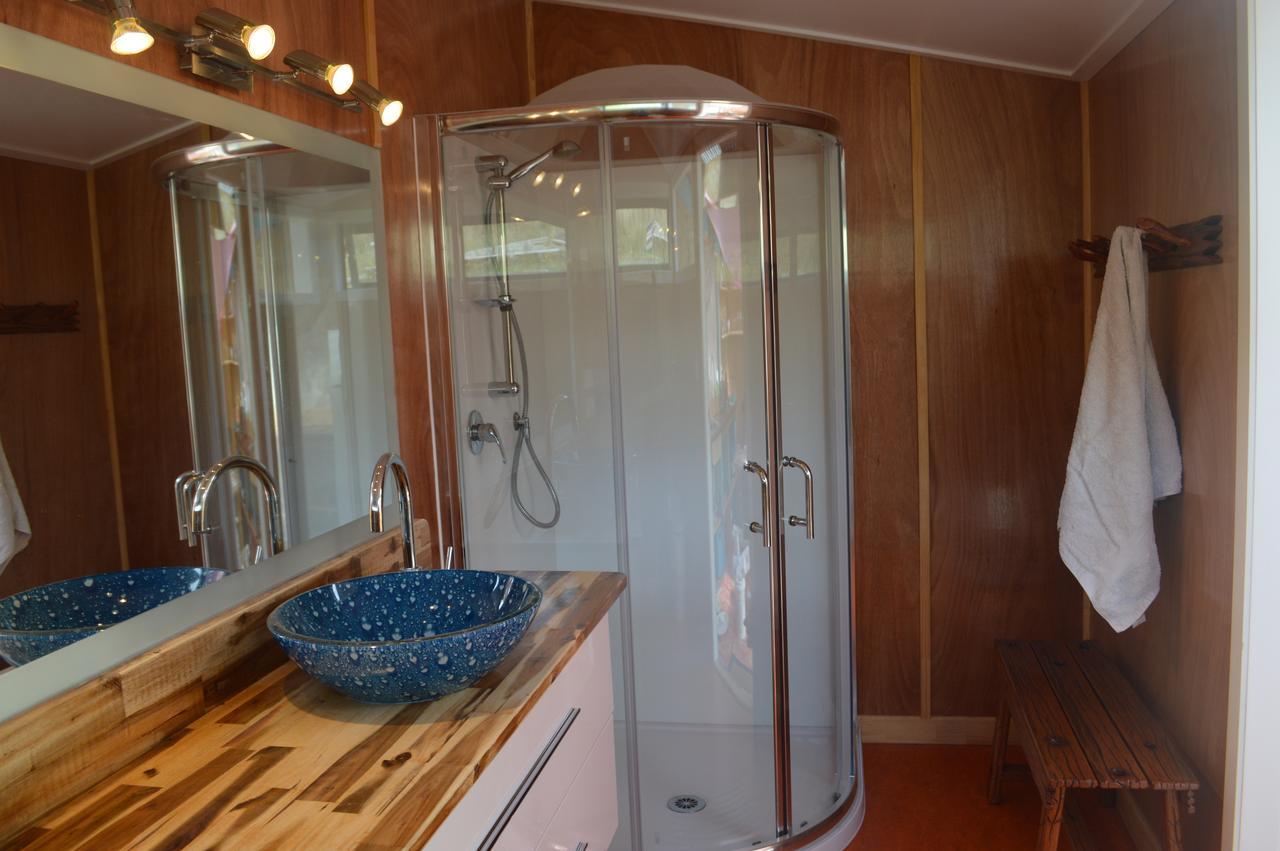 Sunrise Cabin At First Light Rangihaeata Retreat Takaka Exterior foto