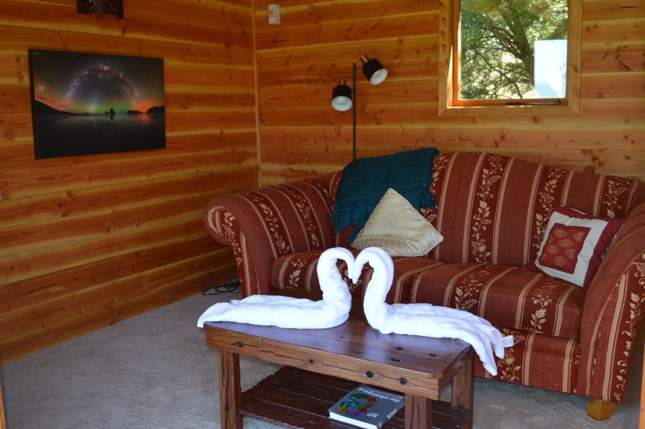 Sunrise Cabin At First Light Rangihaeata Retreat Takaka Exterior foto